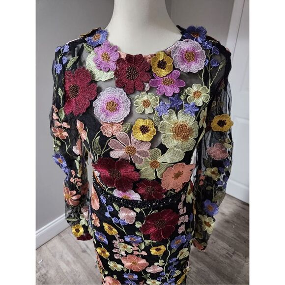 Mac Duggal Floral Embroidered Trumpet Gown Size 2 NWT - Picture 5 of 7